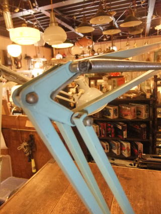  �y���C�g�A���e�B�[�N�Ɩ��@�����v�@���C�g�@�g������